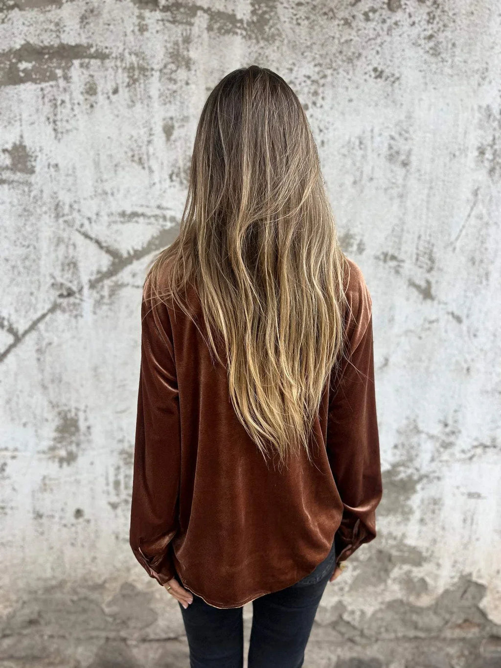 Women's - Velvet Shirt - Soft & Luxurious Fabric - Stylish Top for Every Occasion