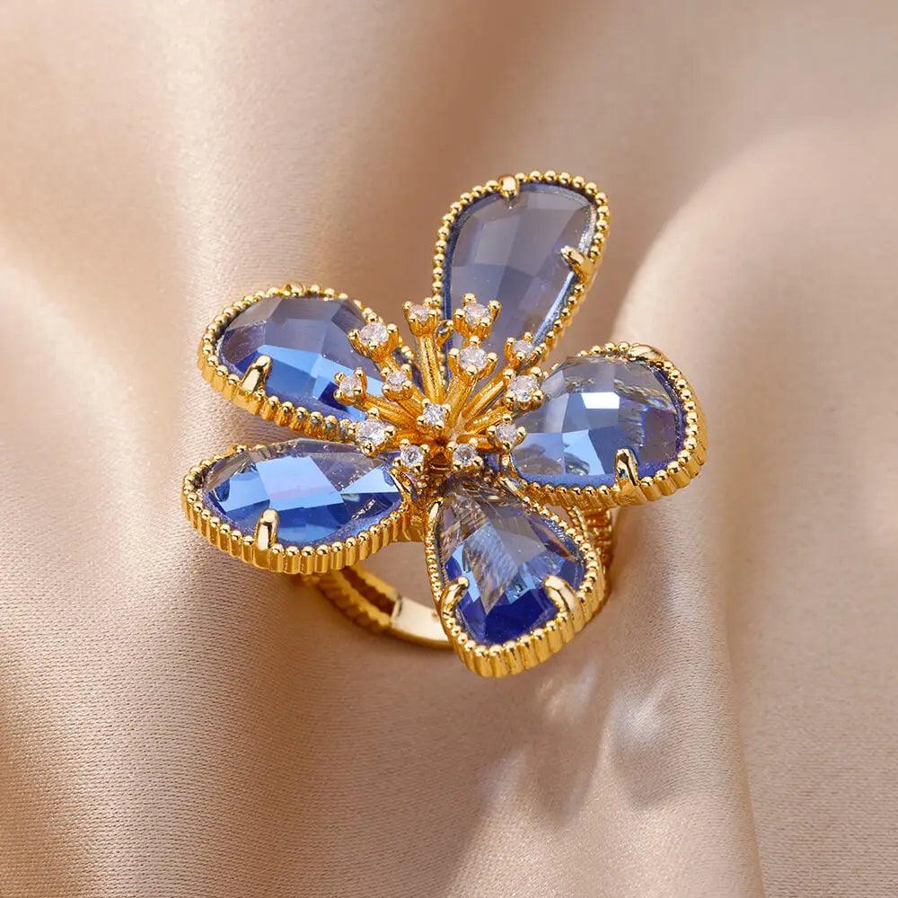 Statement ring with crystal flower