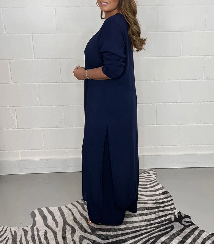 Set of long top and trousers