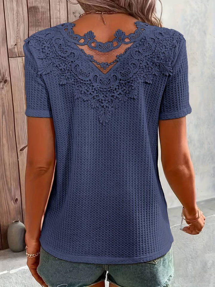 T-shirt with contrasting lace and round neckline