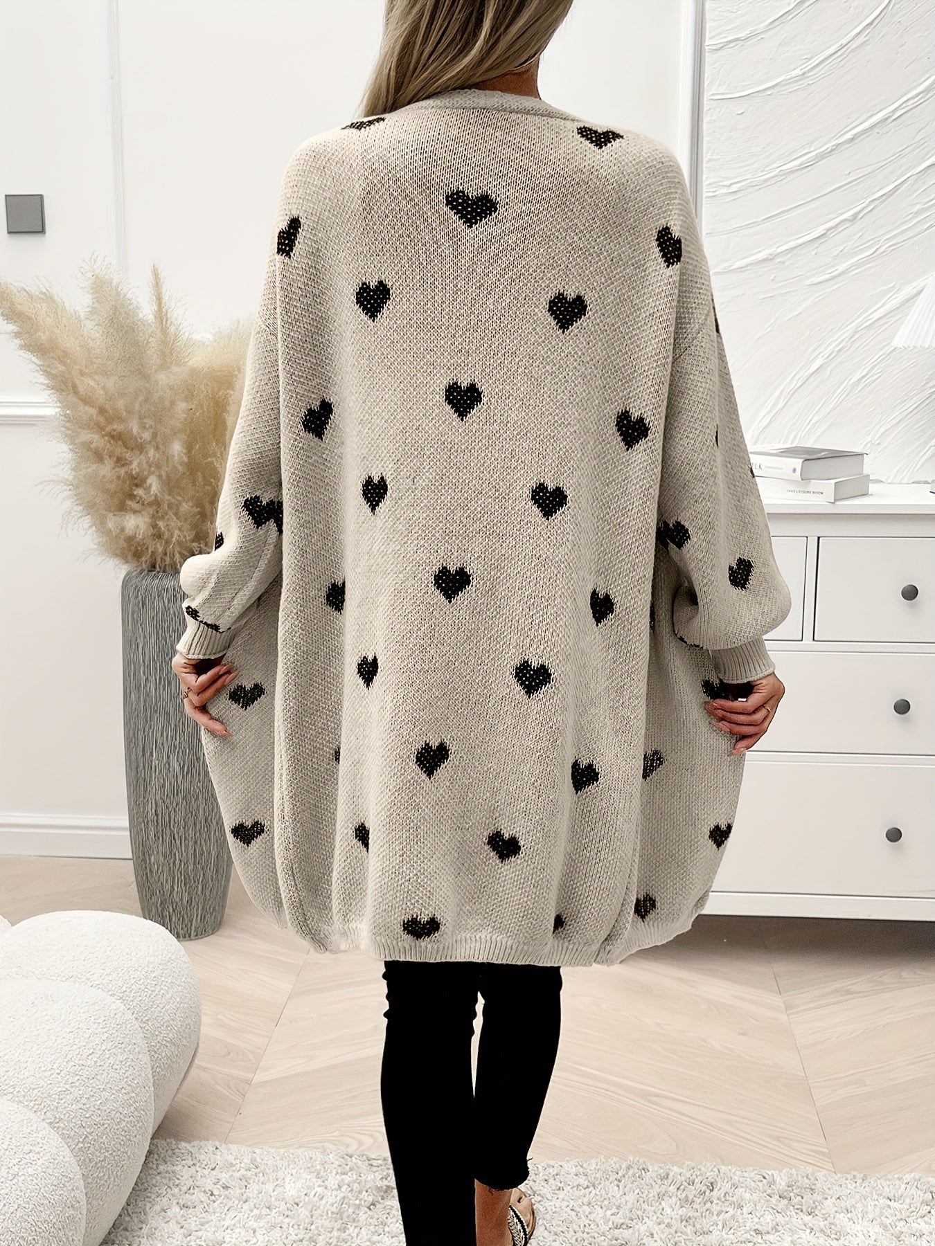 Women's - Heart Pattern Cardigan - Long Sleeve Style