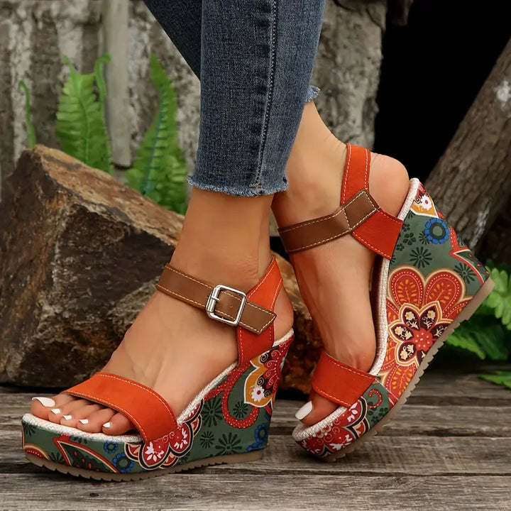 Wedge sandals with floral pattern for women