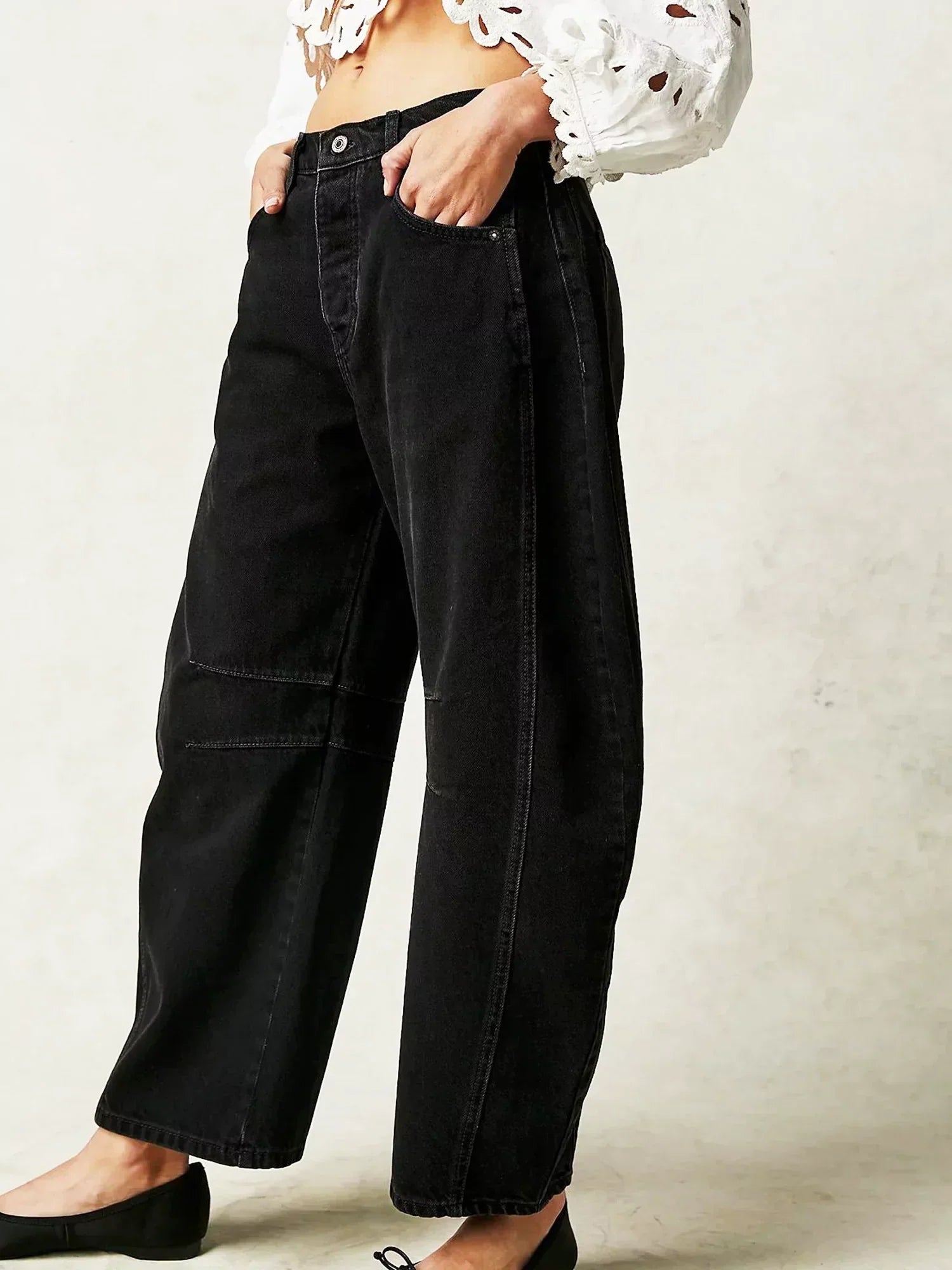Women's - Barrel Jeans - Leopard Print - Trendy Casual Style for Everyday Wear