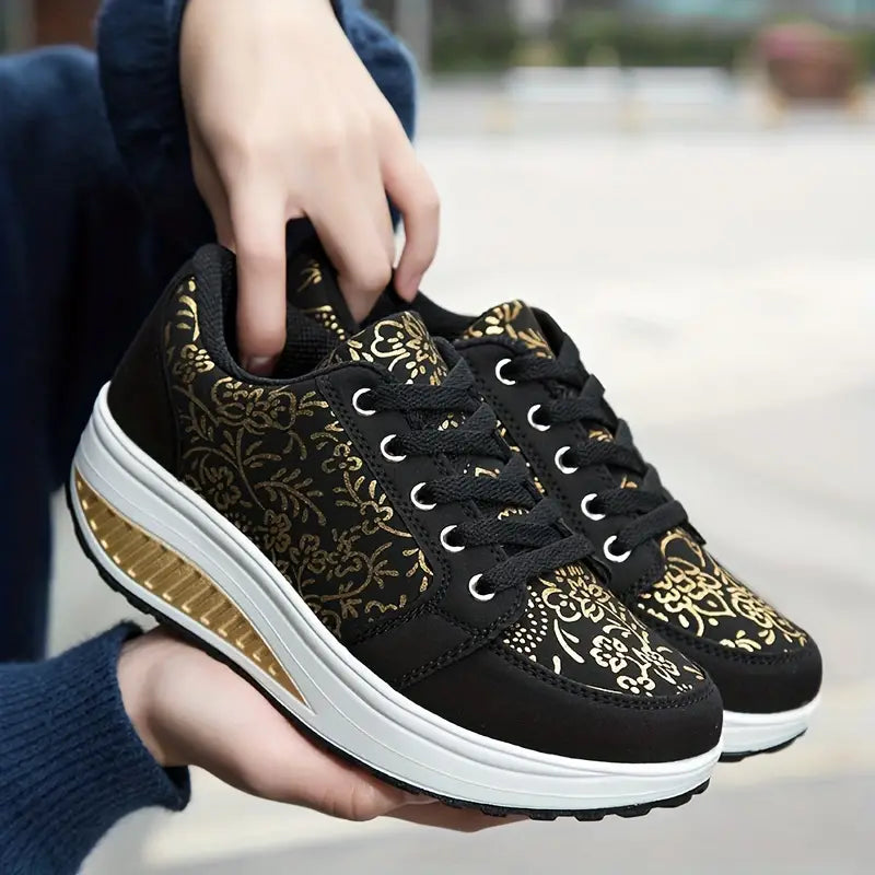 Lightweight Floral Lace Shoes