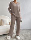 Knitted trousers and jumper for women