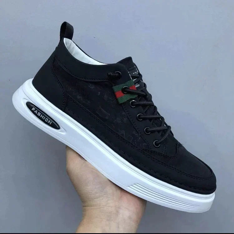 Trendy lace-up canvas skate shoes