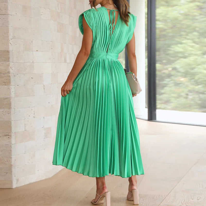 Pleated dress in premium quality