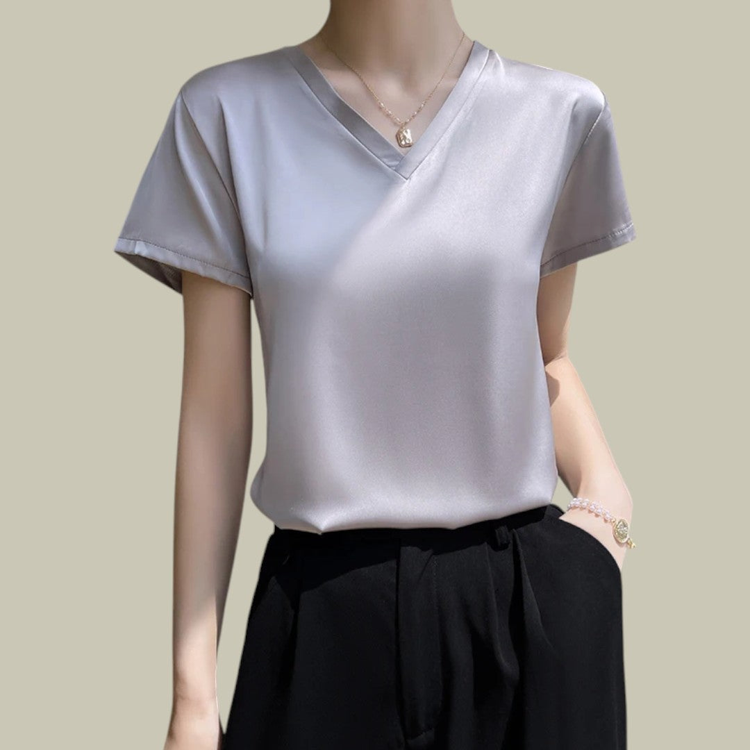 Women's - Elegant Silk T-Shirt - Luxurious Comfort & Style