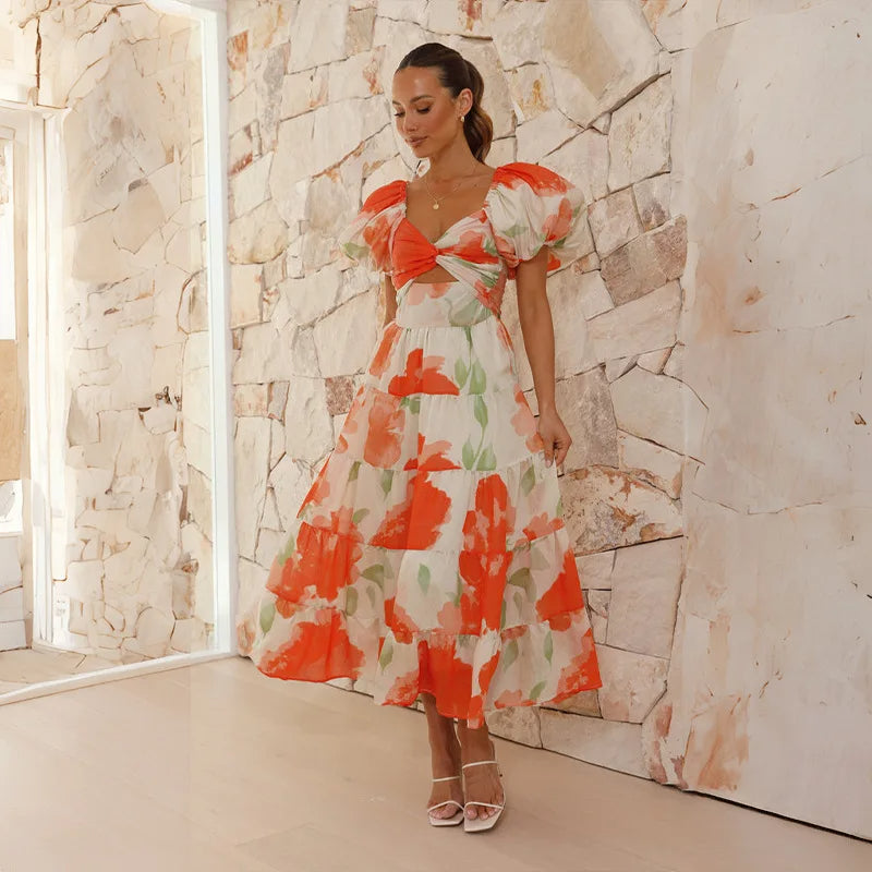 Maxi dress with floral print and sweetheart neckline