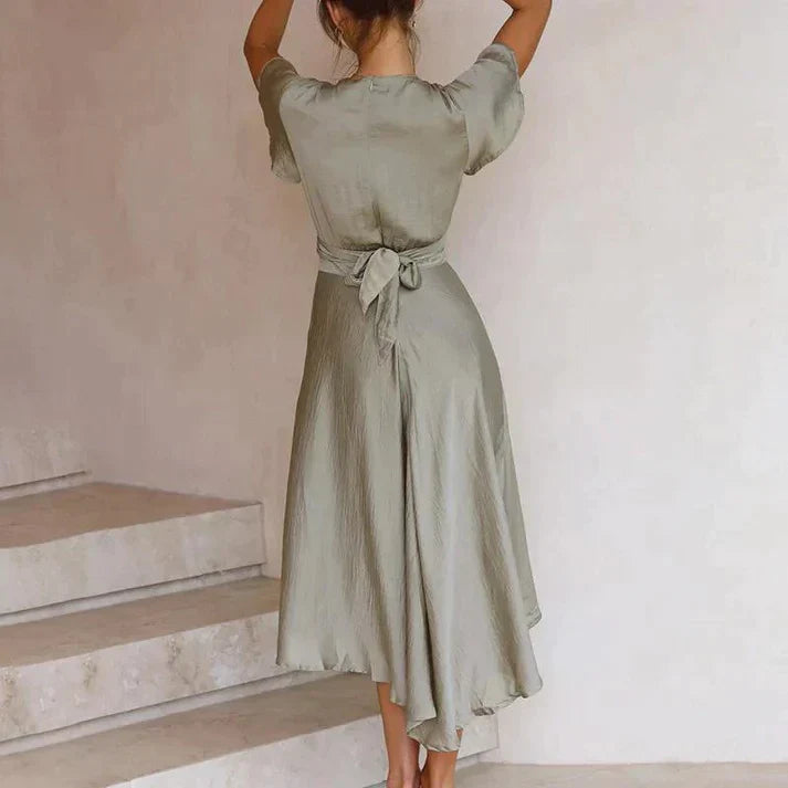 Flowing Vintage-style summer dress