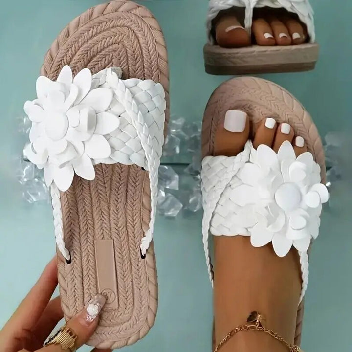 Boho sandals with braided strap