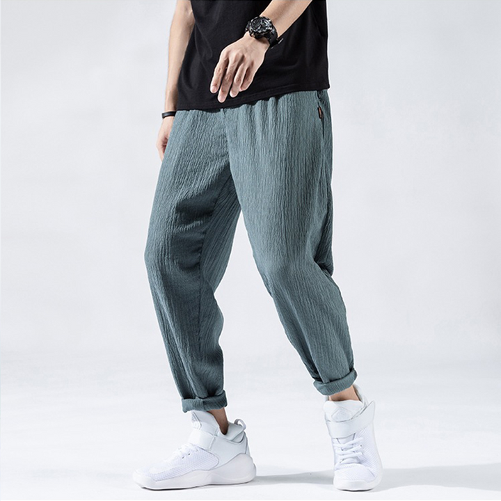 Trendy men's trousers