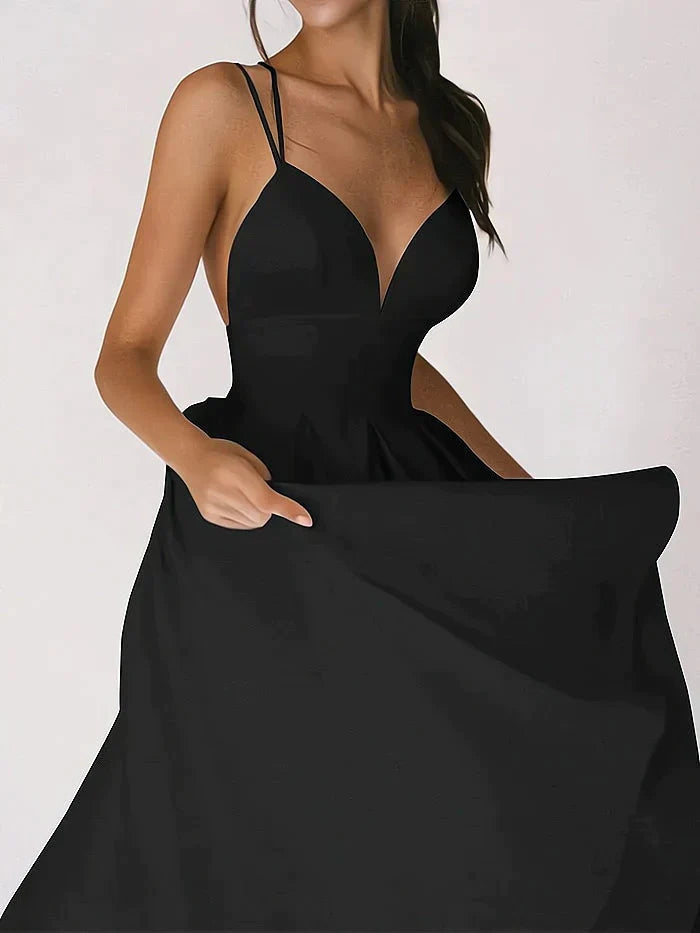 Elegant dress with V-neckline