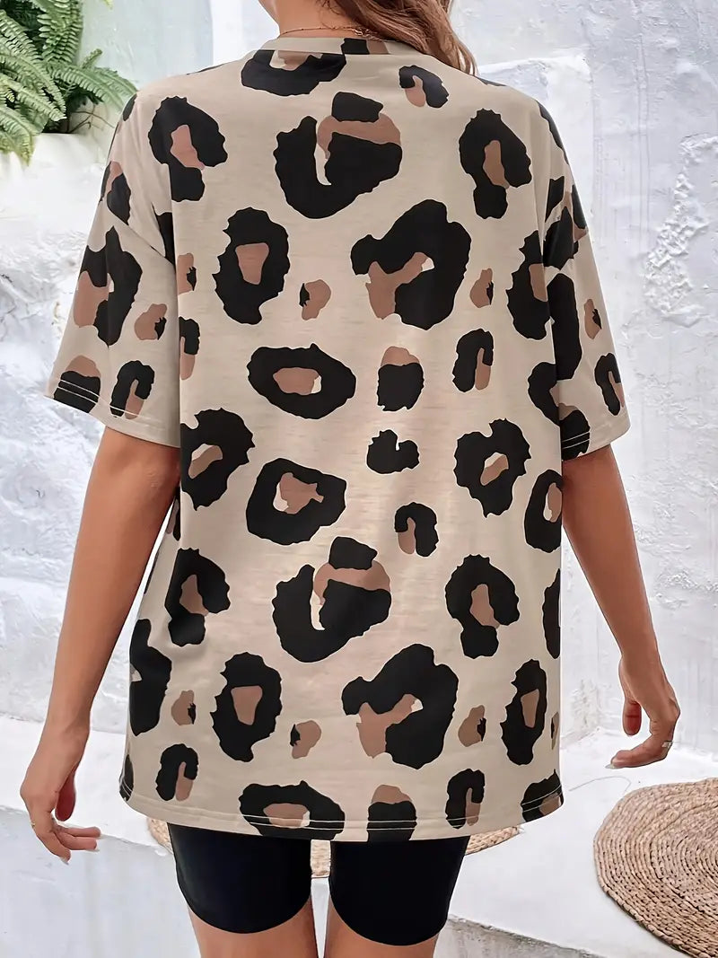 Printed short-sleeved shirt with round neckline