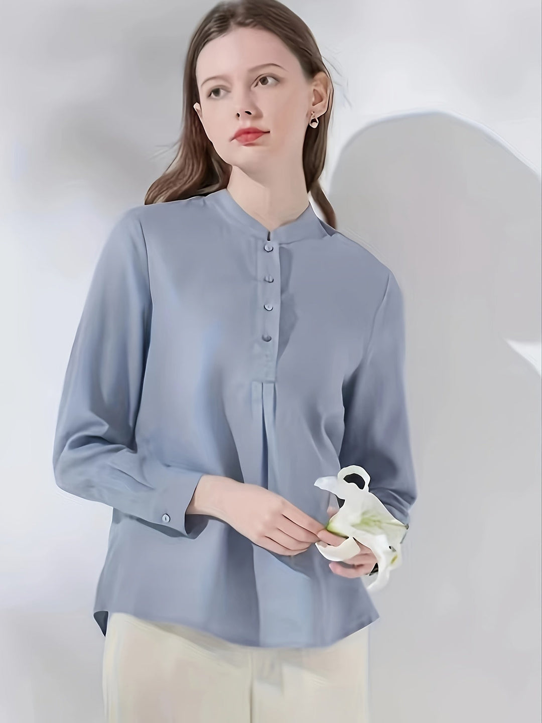 Women's - Linen Shirt - Light Blue Long-Sleeved with Split Sleeves - Elegant and Comfortable Style