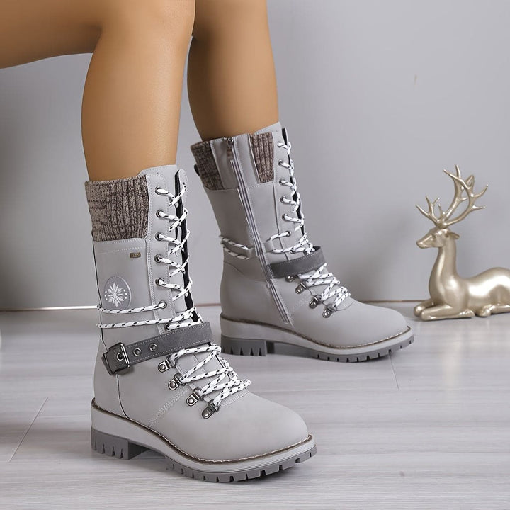 Elegant knitted thermal boots