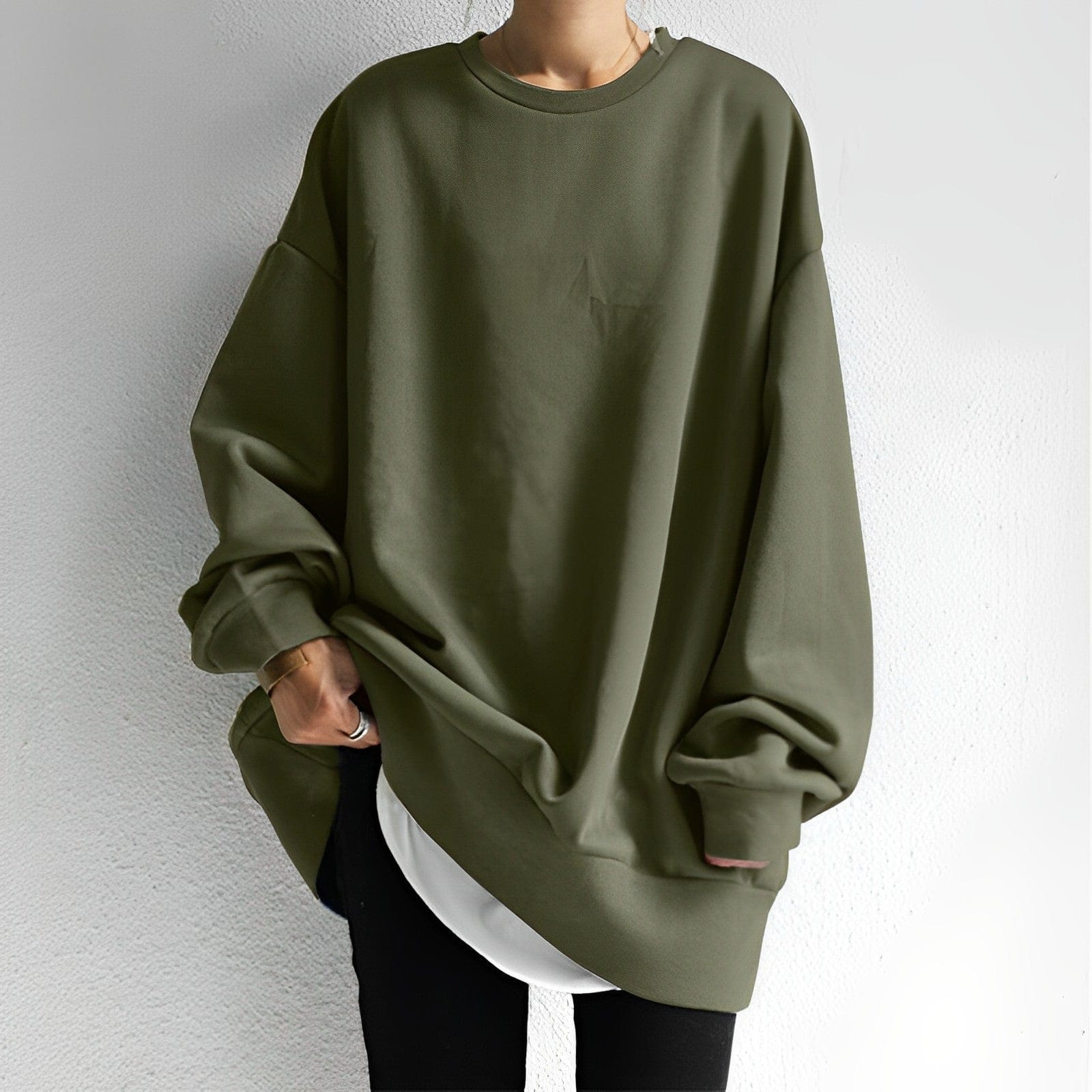 Women's - Cosy Oversized Sweater - Soft Knit Fabric - Perfect for Layering