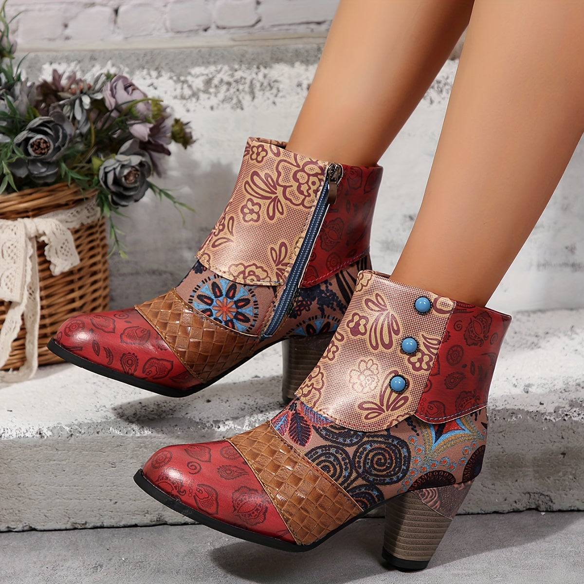 Emma | Fashionable ankle boots with chunky heel and floral pattern