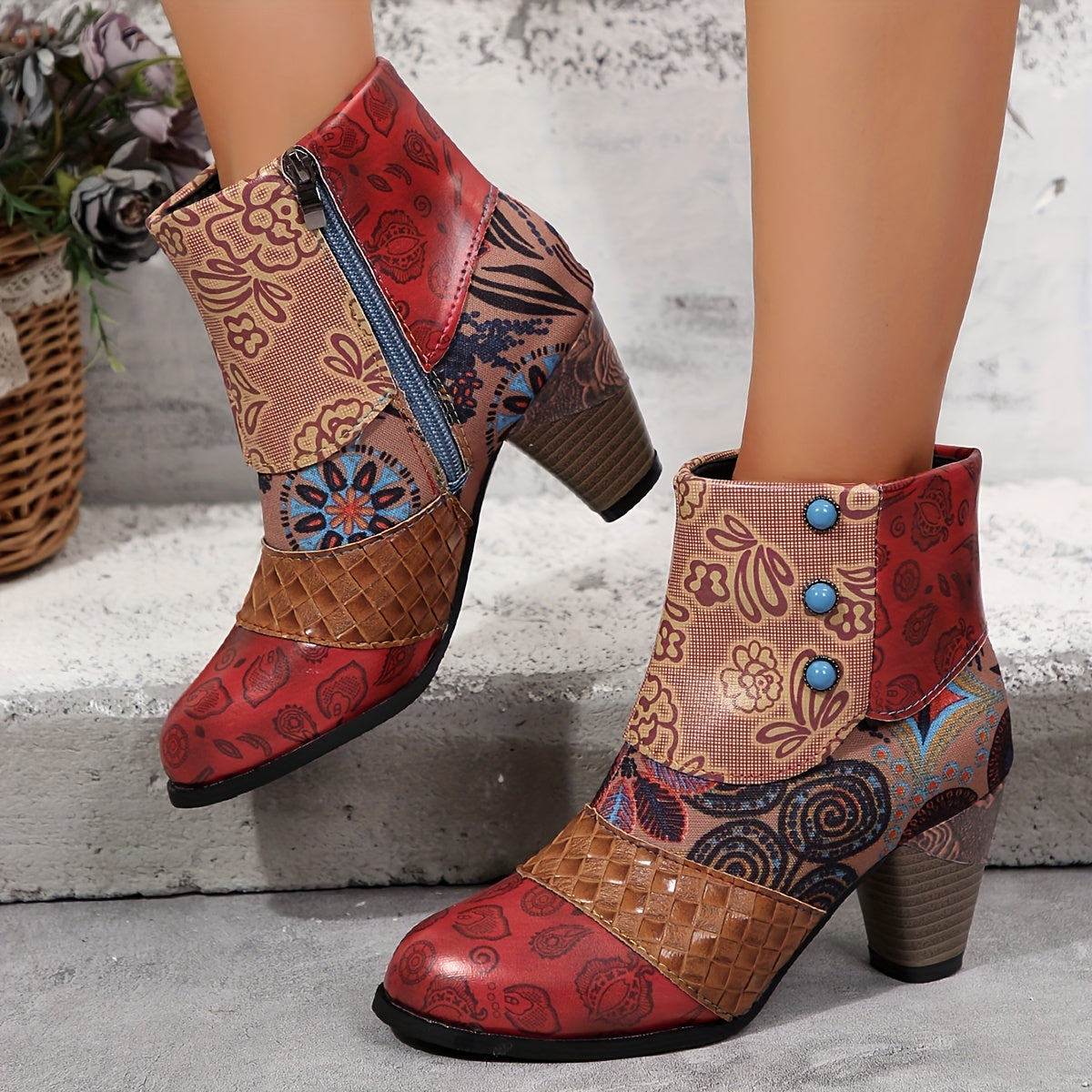 Emma | Fashionable ankle boots with chunky heel and floral pattern