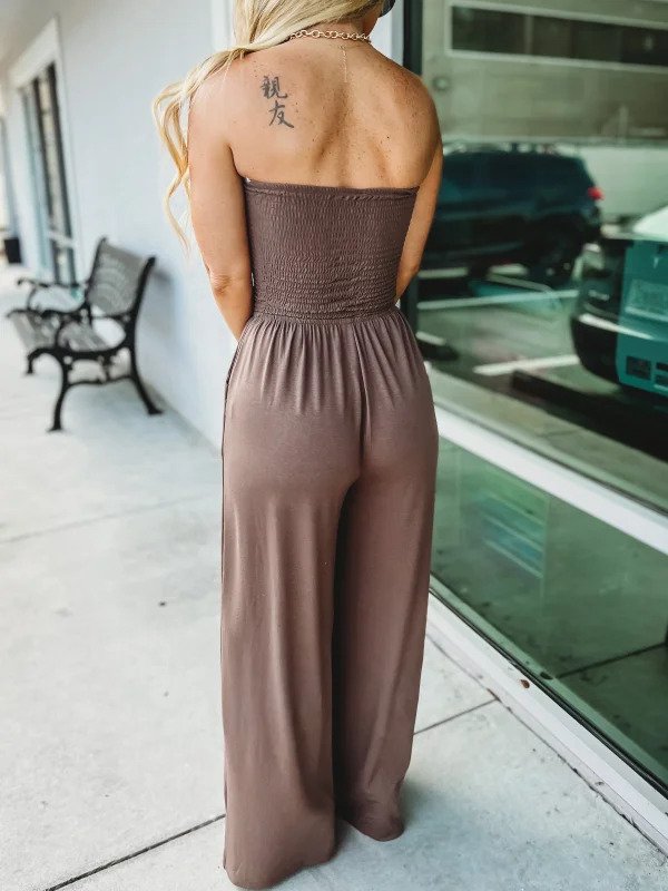 Olivia™ | Off-the-shoulder jumpsuit with ruffles