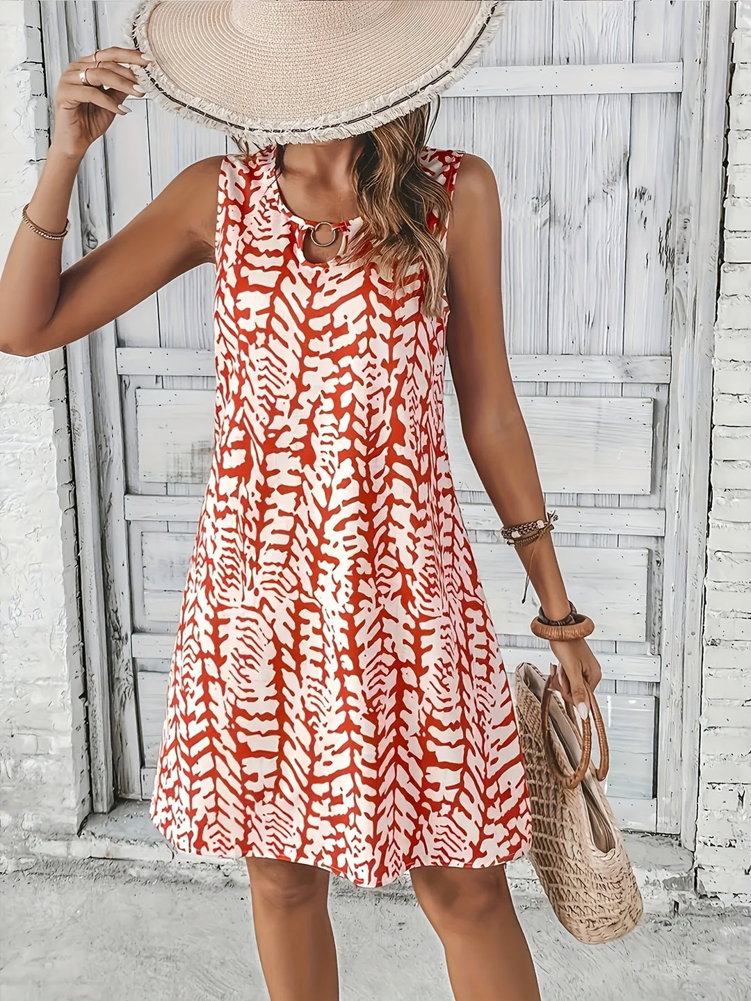 Women's - Printed Summer Dress - Sleeveless A-Line with Keyhole Neckline - Airy & Elegant Style for Warm Days