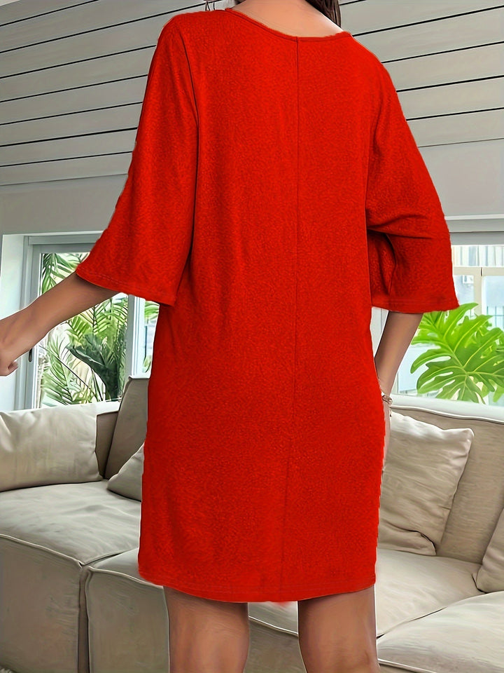 Women's - Plus Size Lounge Dress - Loose Oversized Summer Dress with V-Neckline - Comfortable Casual Wear