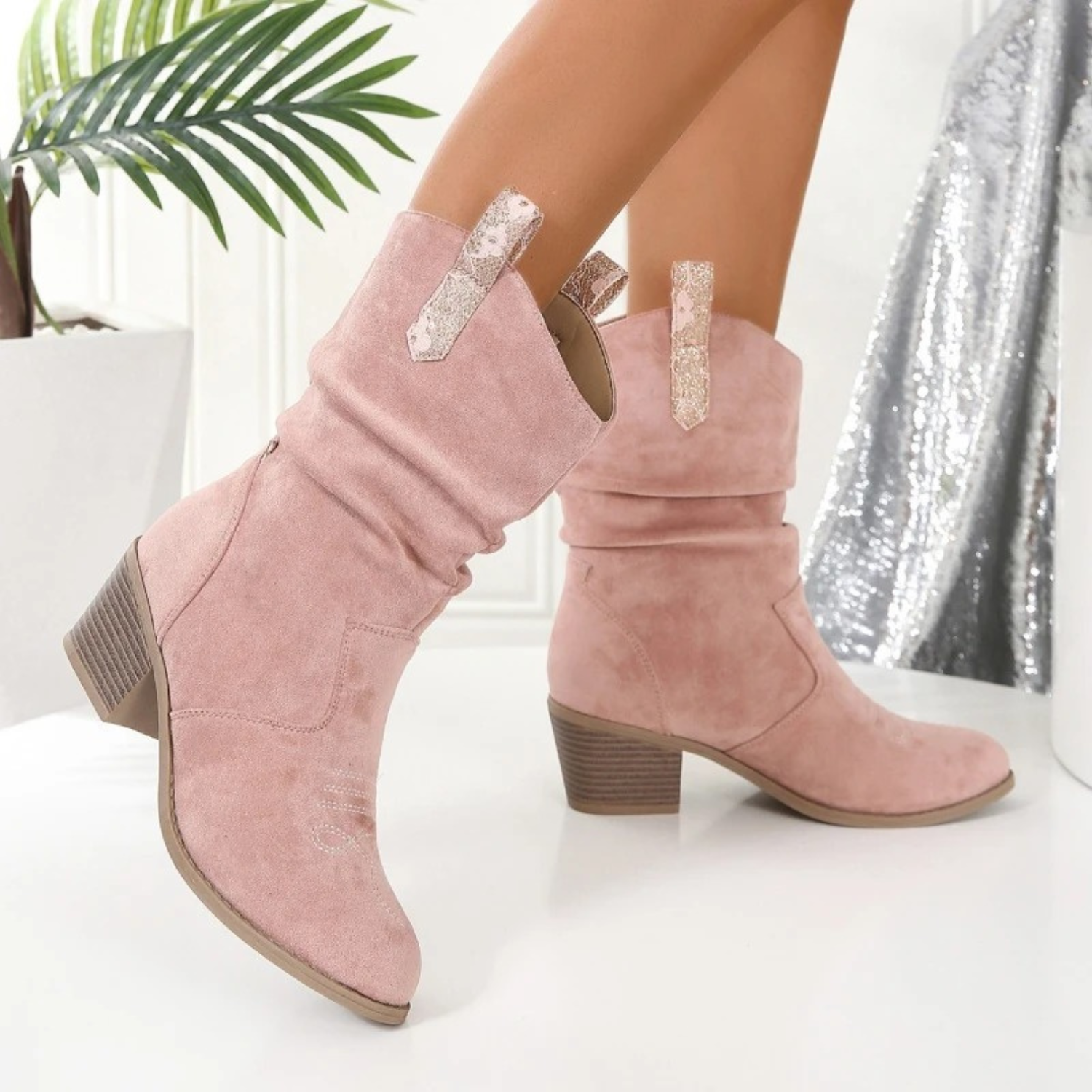 Femke | Pink leather cowboy boots with round nose