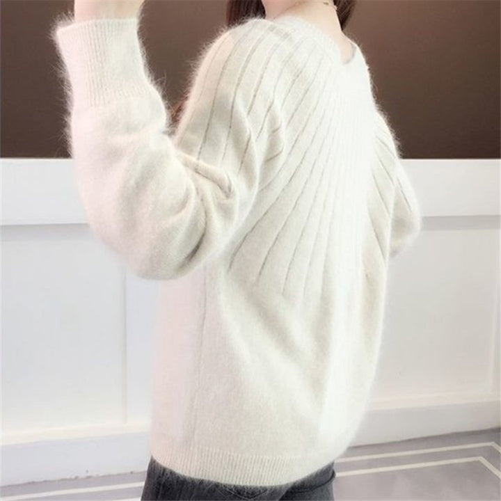 Elegant soft jumper for women