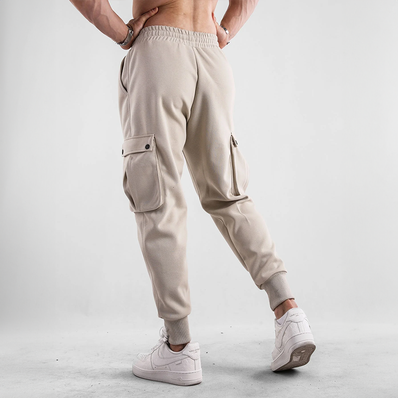 Dynamic sports trousers for men with elasticated waist and effortless comfort | Jens