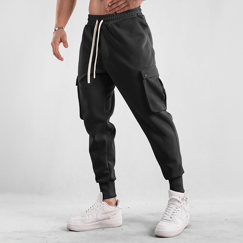 Dynamic sports trousers for men with elasticated waist and effortless comfort | Jens