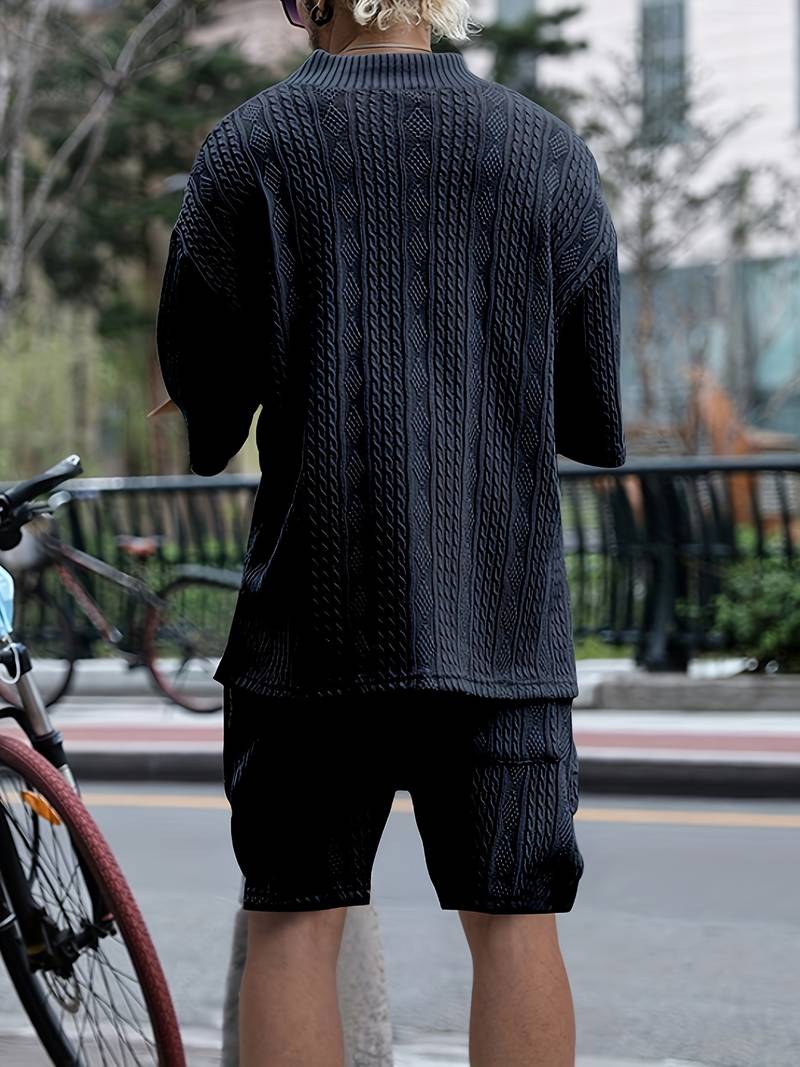Soft knit V-neck shirt and comfortable shorts set for men with timeless stlye | Michiel