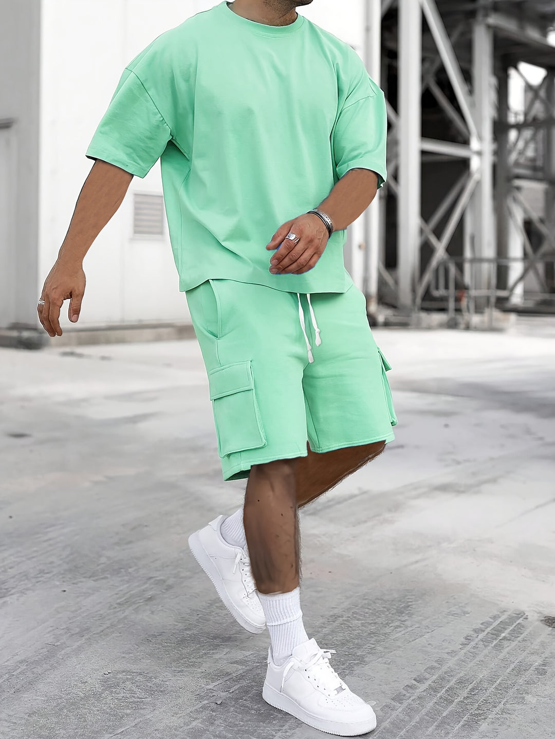 Men's set | Trendy & Versatile | Comfortable T-shirt & Cargo Shorts | With Pockets