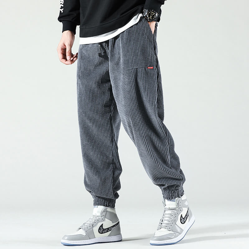 Elegantly styled corduroy trousers | Kevin