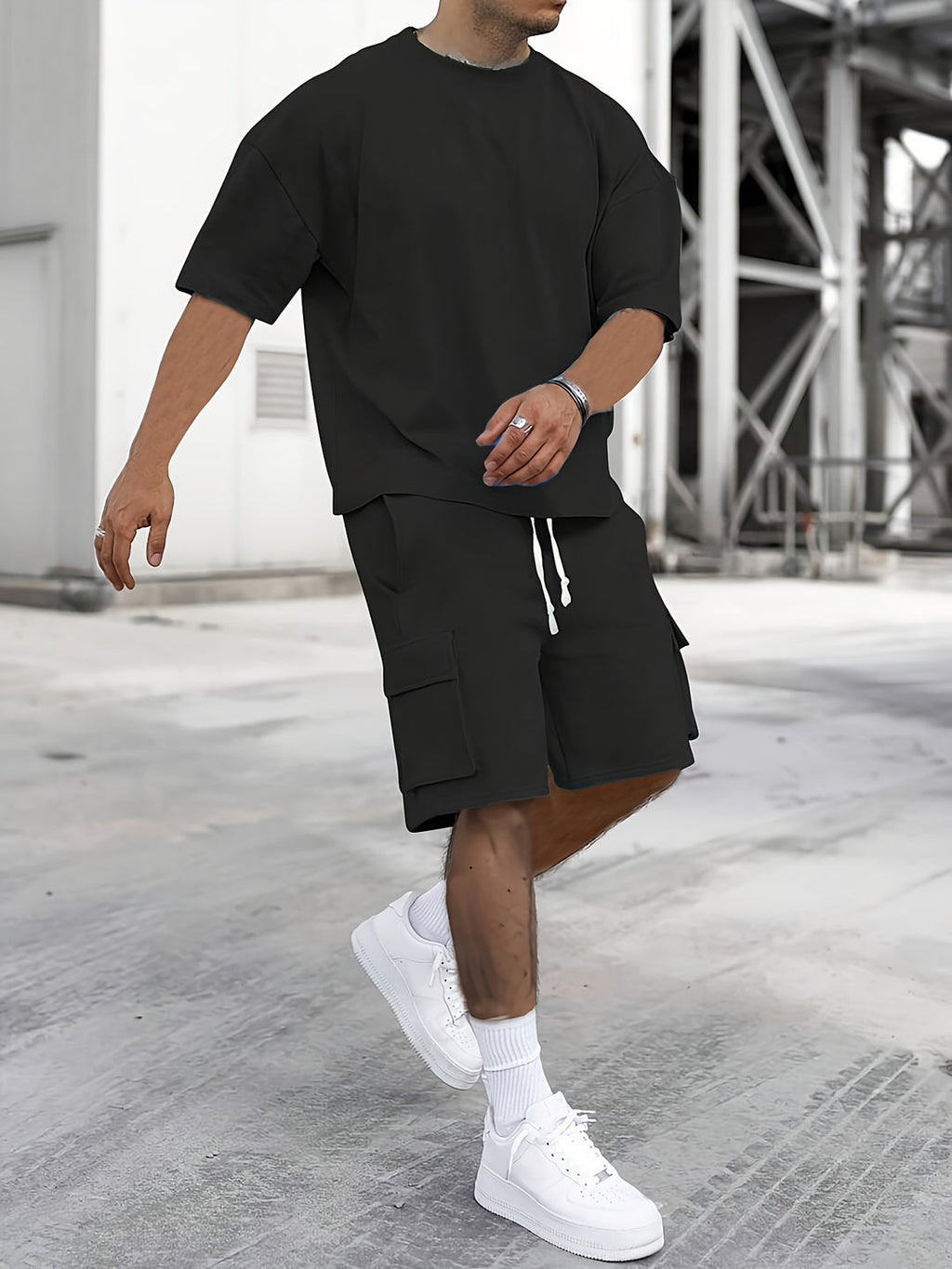 Men's set | Trendy & Versatile | Comfortable T-shirt & Cargo Shorts | With Pockets