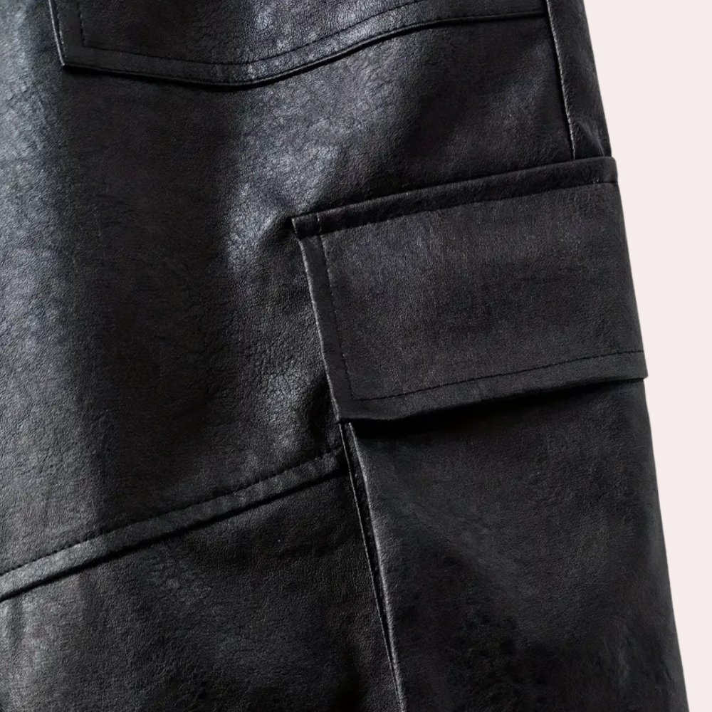 Luxury leather Cargo trousers for men with plush lining and ultimate comfort | Leon