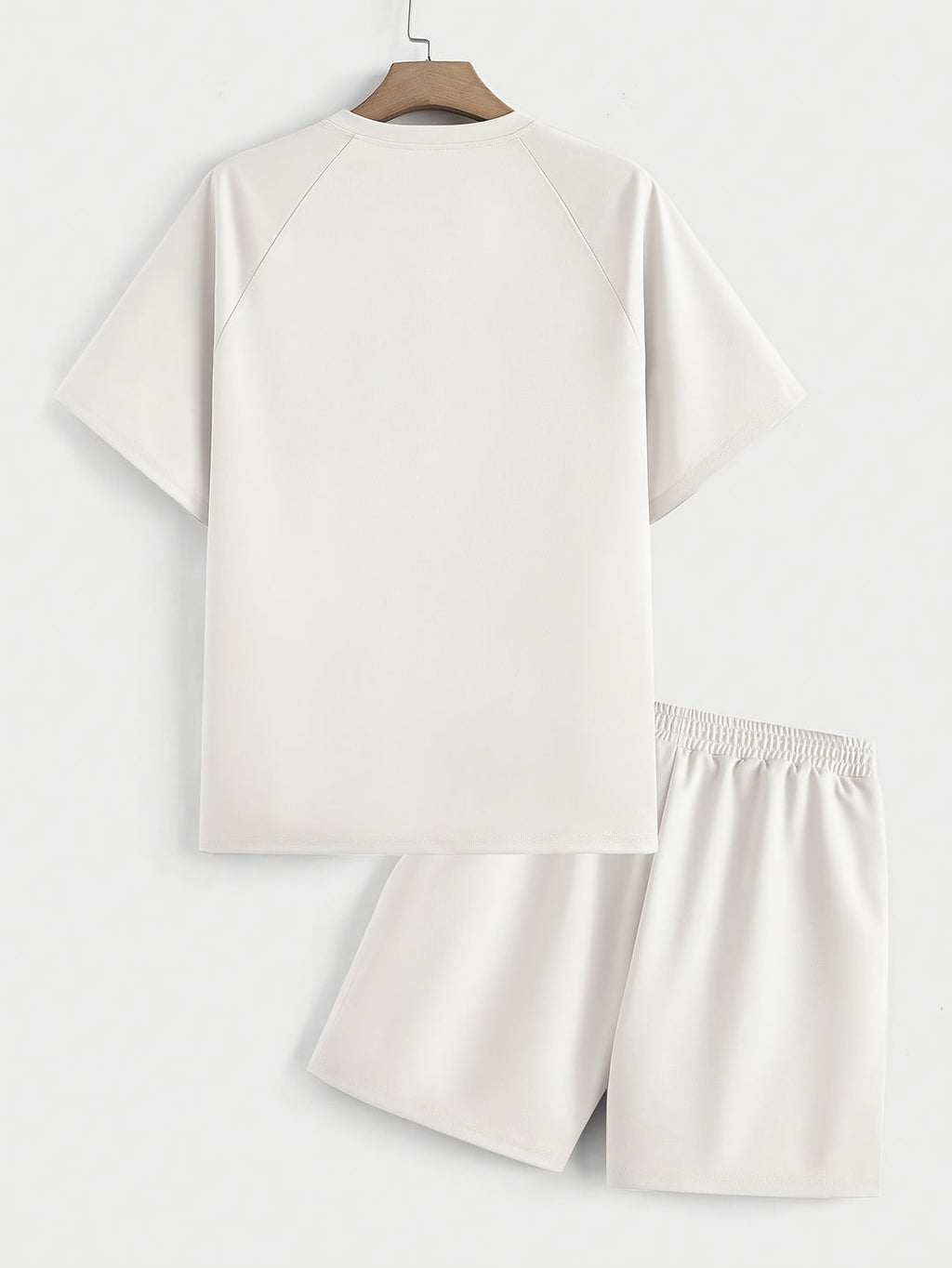 Two-piece Men's Set | Slim & Relaxed | Round Neck Top & Shorts
