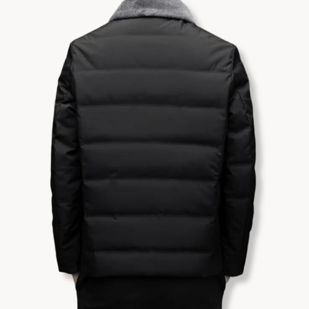 Insulated winter jacket with warm fleece collar and modern style for men | Levi