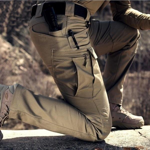 Reliable Waterproof Work Trousers with Safety Pockets for Heavy Duty Jobs| Hidde