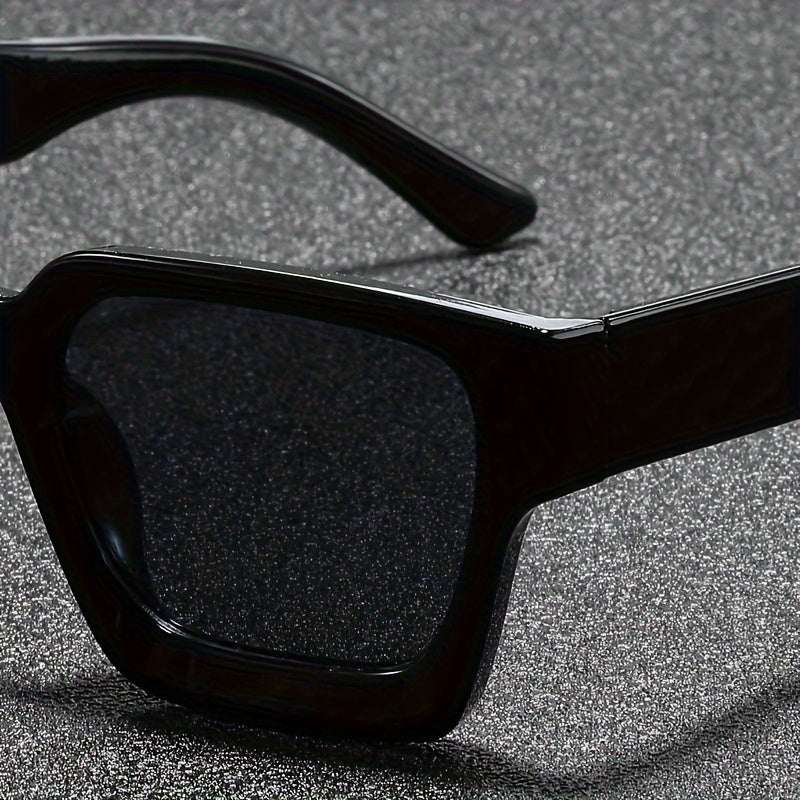 Men's Retro Glasses | Classic Square Frame | Lightweight & Stylish