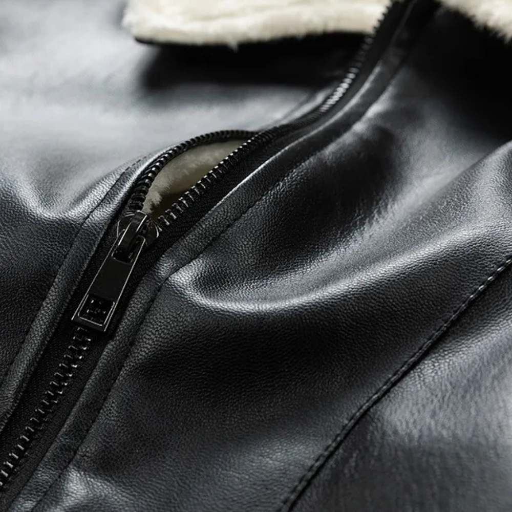 Chic and cosy men's winter coat with luxurious warmth and timeless elegance | Nolan