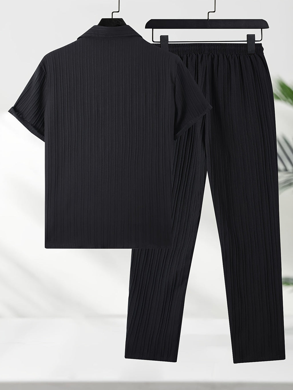 Men's Set | Striped Shirt & Shorts | Golf Pattern & Airy Fabric | Spring/Summer