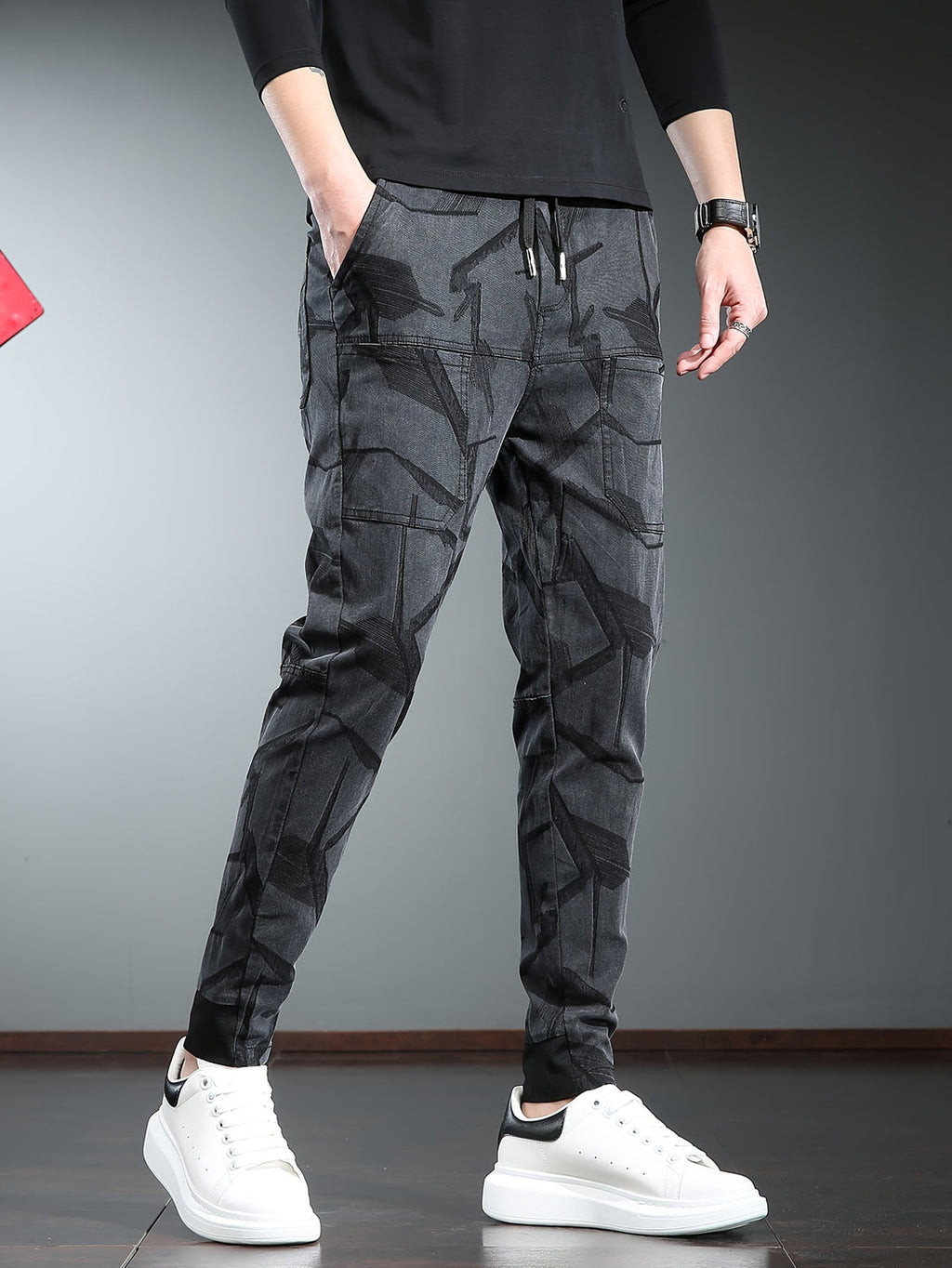 Cargo Trousers Men's | Slim Fit Outdoor Style | Multiple Pockets & Print | Woven Fabric