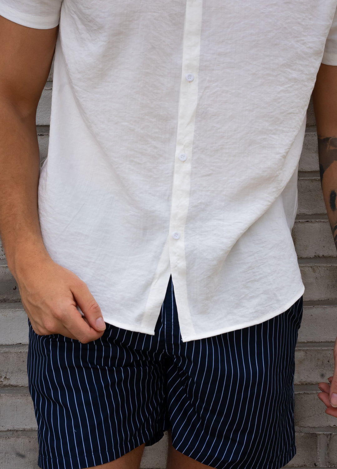 Stylish and breezy summer beach set for relaxed elegance and comfort | Jari