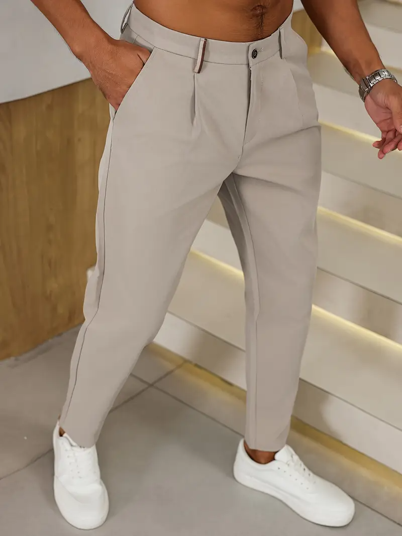 Elegant business men's trousers with comfortable fit and effortless sophistication | Thomas