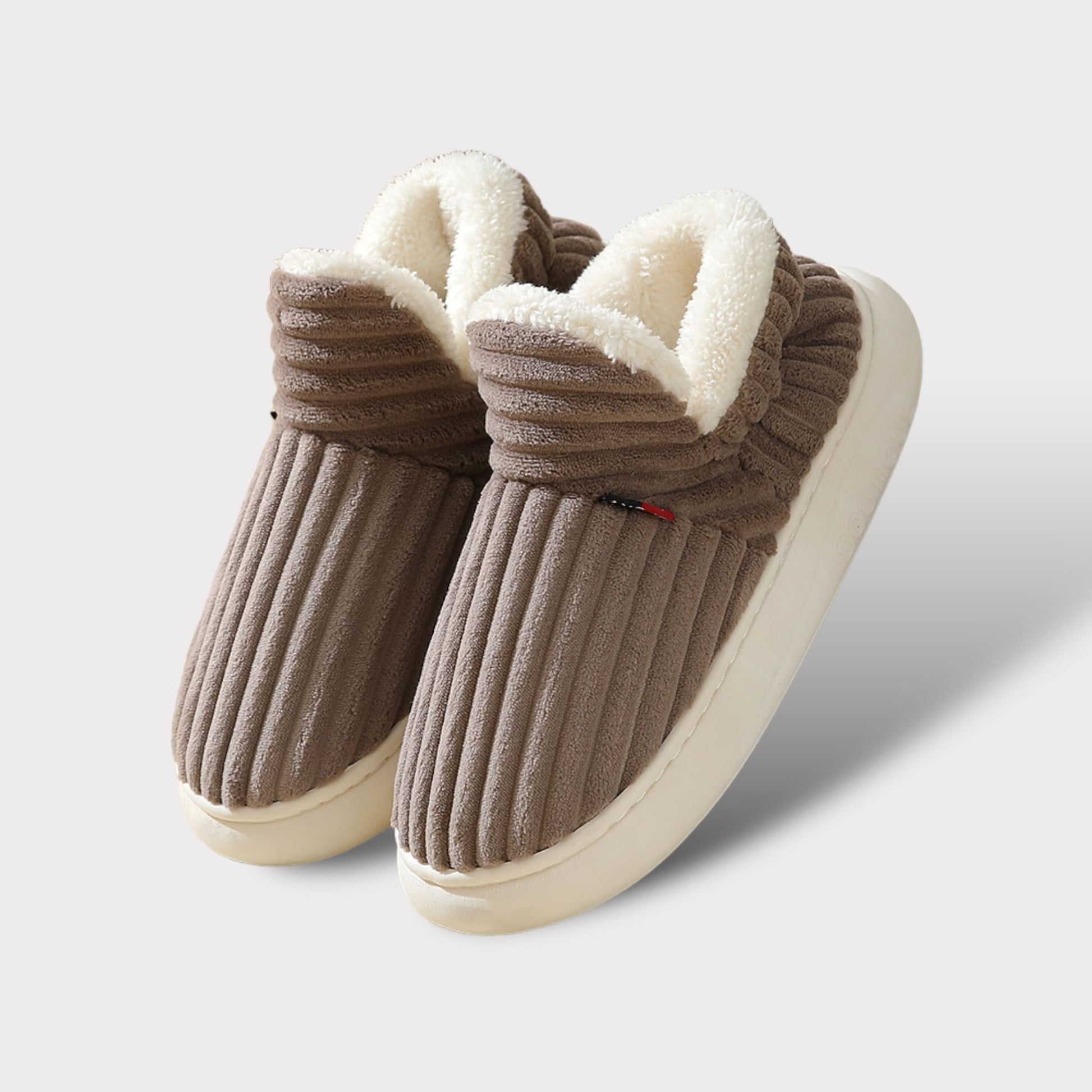 Cosy winter slippers with fluffy fleece lining and padded sole for ultimate comfort | Oscar