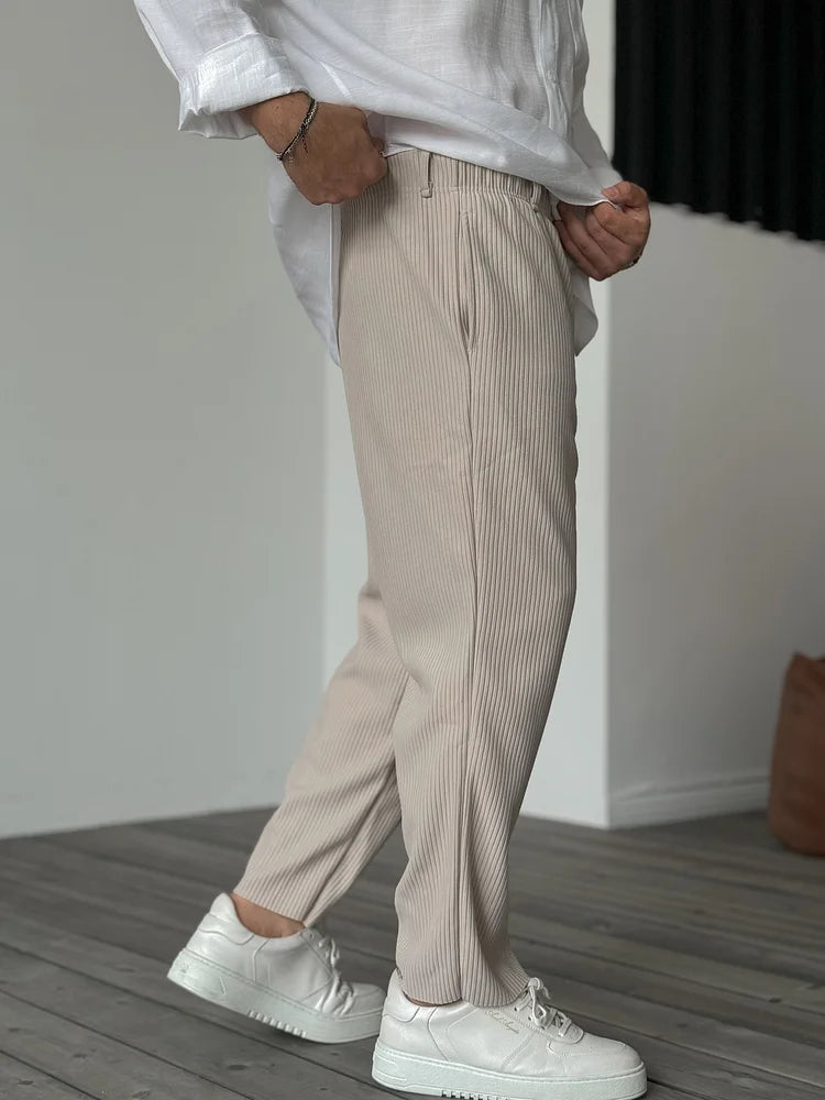 Luxury Comfort Trousers for Men with Waisted Fit and Snug Design | Guus