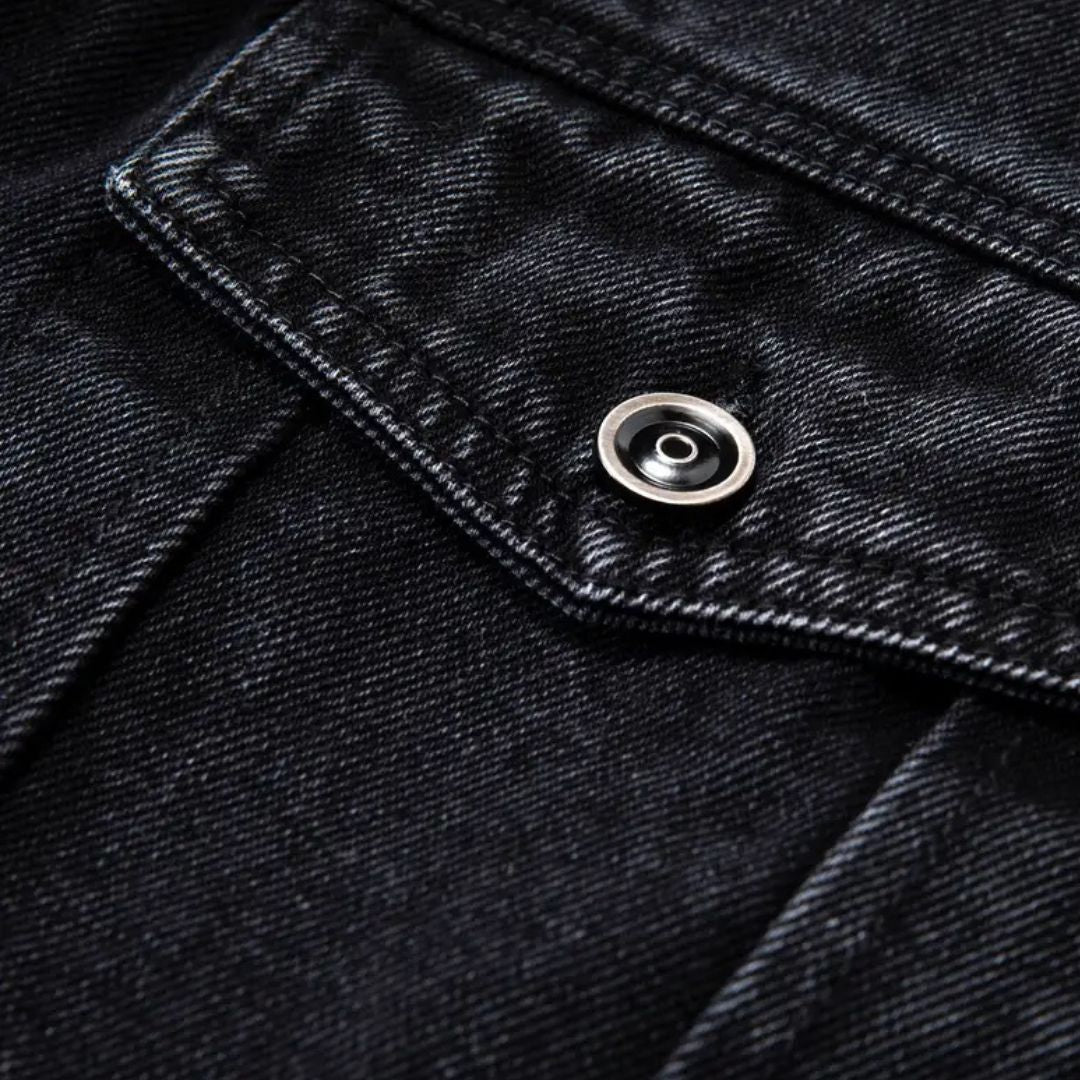 Classic denim jacket with multiple pockets for effortless style and versatile comfort | Kyan