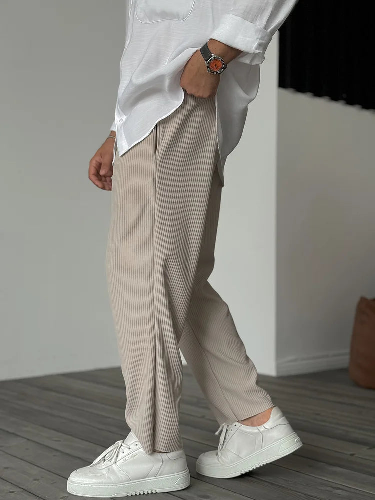 Luxury Comfort Trousers for Men with Waisted Fit and Snug Design | Guus