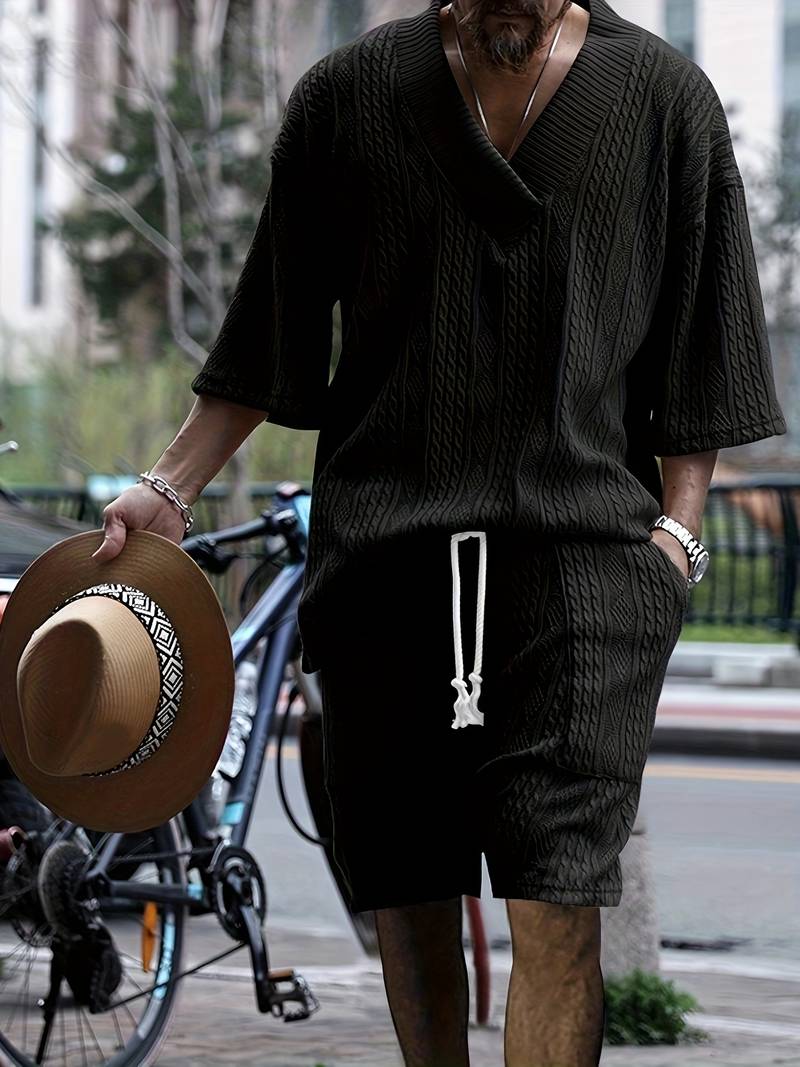 Soft knit V-neck shirt and comfortable shorts set for men with timeless stlye | Michiel