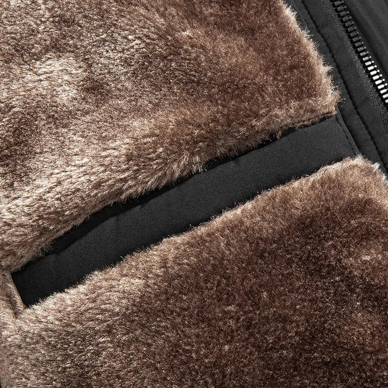 Luxuriously warm fleece-lined winter jacket for men with timeless comfort | Oscar
